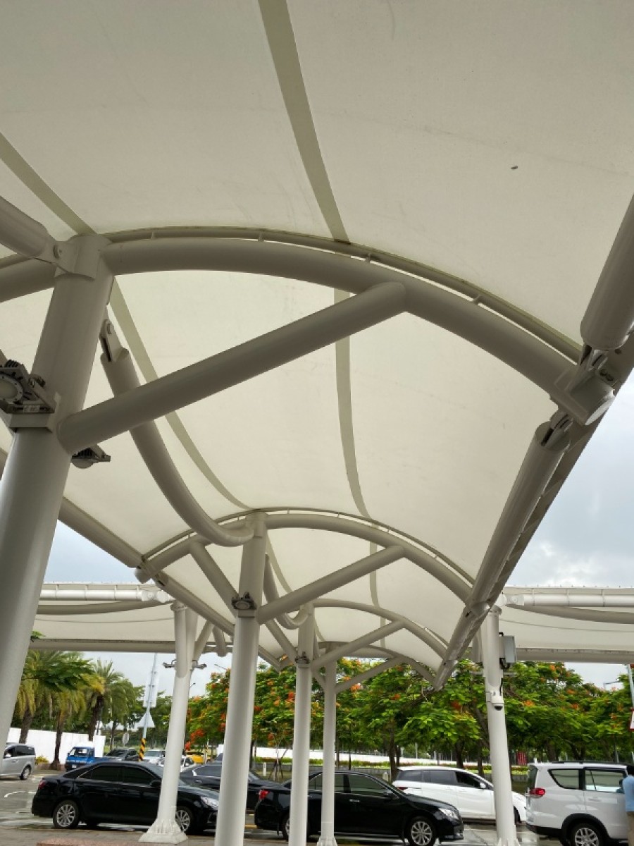 高鐵台南站站前新設U型道路候車雨遮新增工程